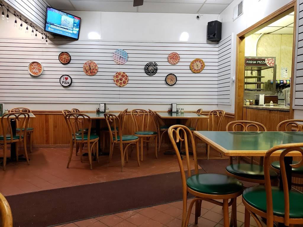 La Casa De Pizza | restaurant | 13 E Main St, North East, PA 16428, USA | 8147259713 OR +1 814-725-9713