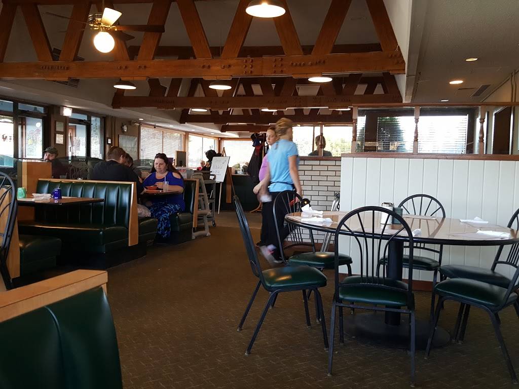 J W Filmores Family Restaurant | restaurant | 906 Spring St, Petoskey, MI 49770, USA | 2313487500 OR +1 231-348-7500