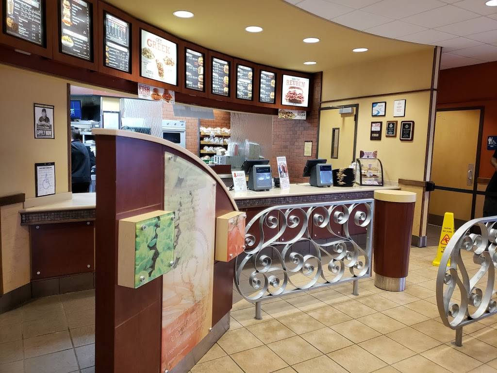 Arbys | restaurant | 25 Arbys Way, Hurricane, WV 25526, USA | 3045625884 OR +1 304-562-5884
