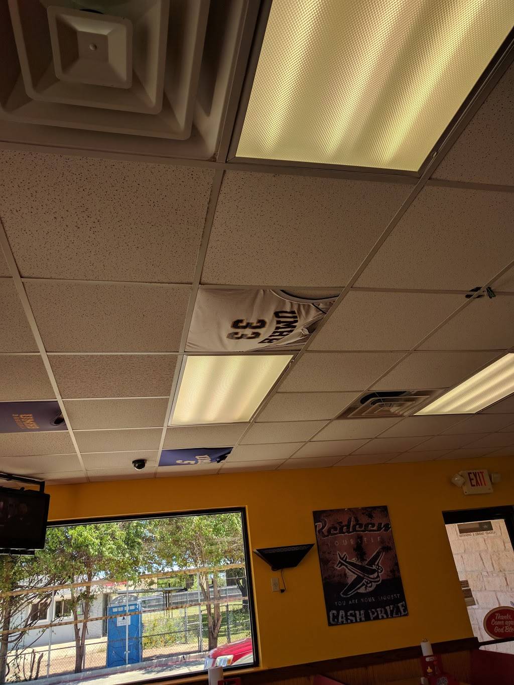 Bushs Chicken | restaurant | 111 Lake Rd, Belton, TX 76513, USA | 2549397945 OR +1 254-939-7945