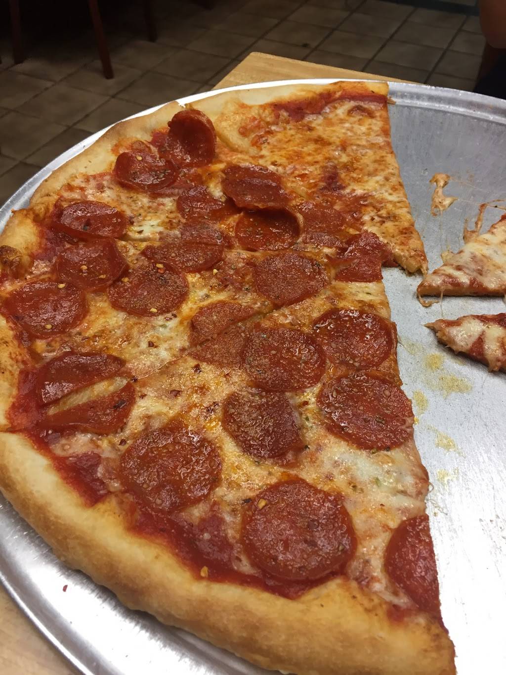 Brothers Pizza | restaurant | 185-04 Horace Harding Expy, Flushing, NY 11365, USA | 7184457888 OR +1 718-445-7888