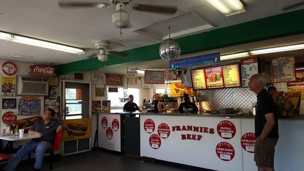 Frannies Beef & Catering | restaurant | 4304 River Rd, Schiller Park, IL 60176, USA | 8476787771 OR +1 847-678-7771