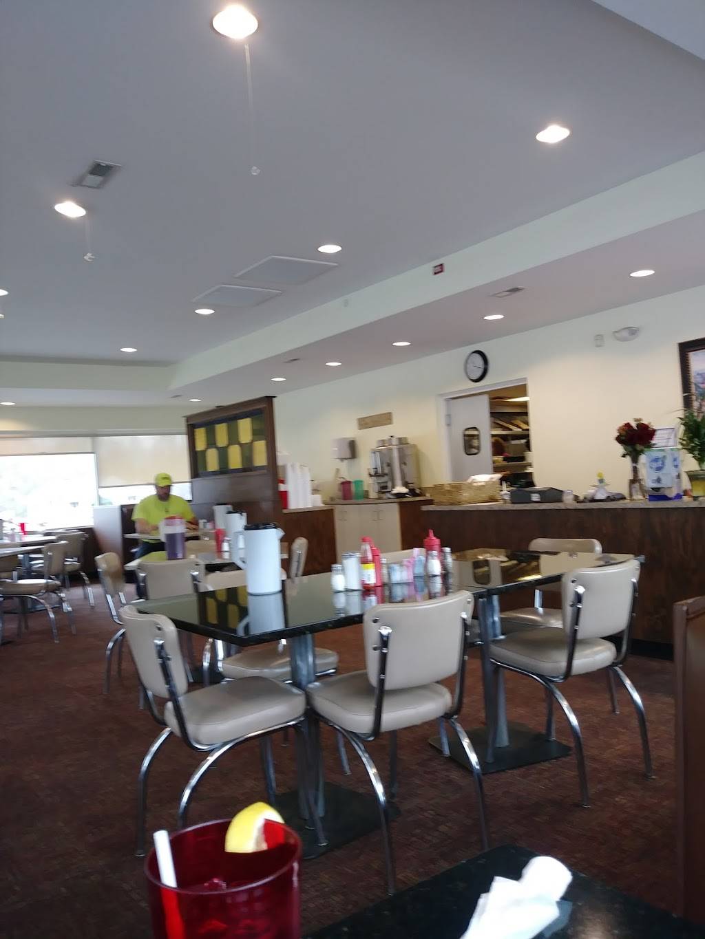 Travelers Restaurant | restaurant | 536 N Hwy 25 Bypass, Travelers Rest, SC 29690, USA | 8648347023 OR +1 864-834-7023