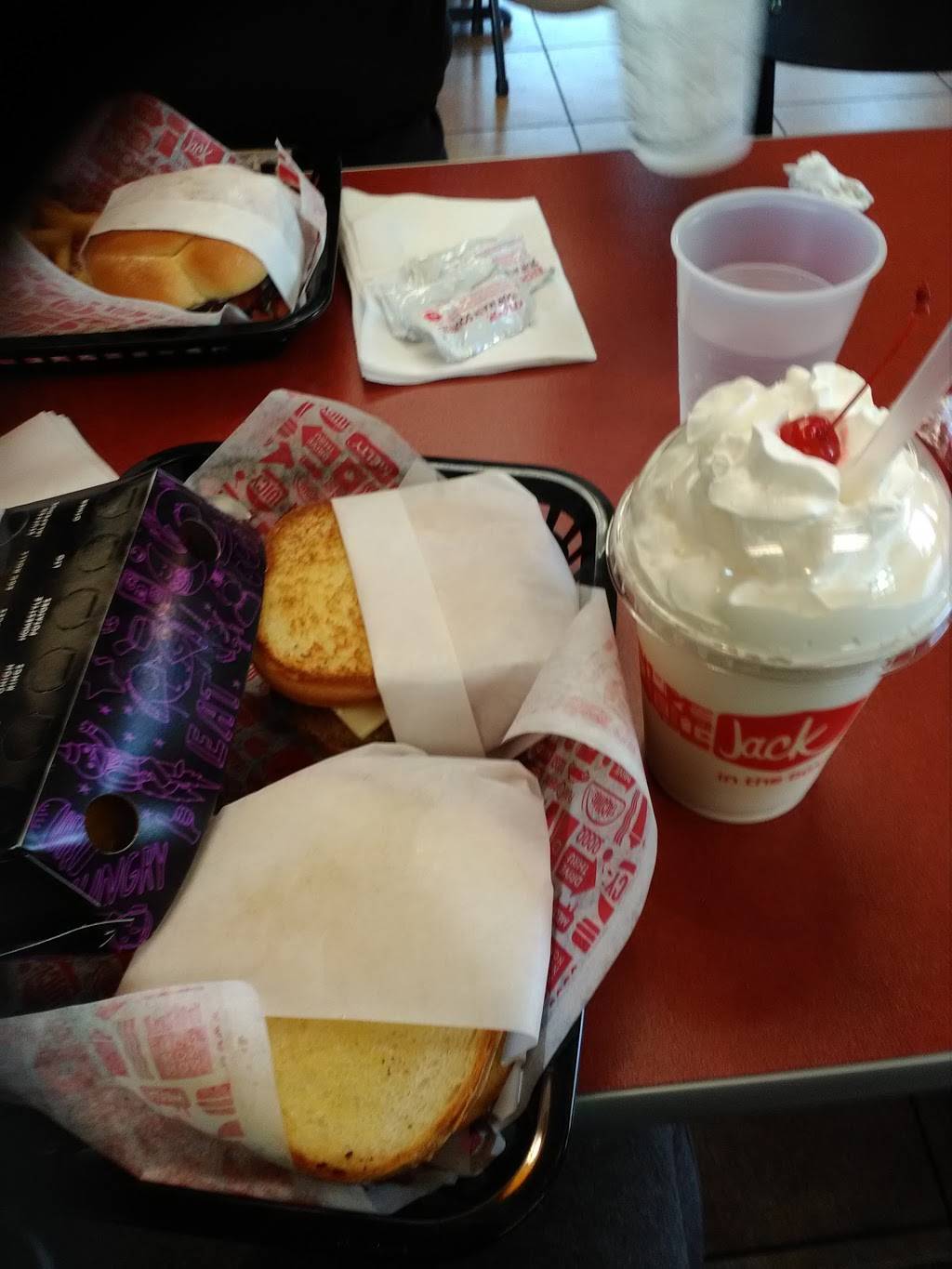 Jack in the Box | restaurant | 1167 N Clovis Ave, Fresno, CA 93727, USA | 5594532871 OR +1 559-453-2871