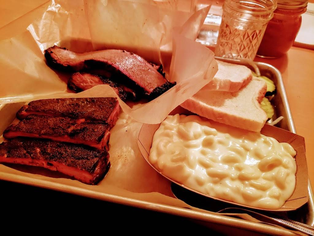 Ore Nells Barbecue | restaurant | 2 Badgers Island W, Kittery, ME 03904, USA | 2077032340 OR +1 207-703-2340