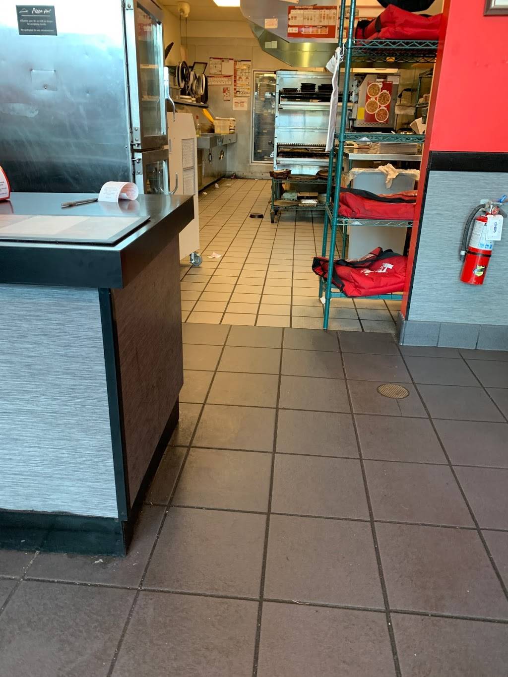 Pizza Hut | meal takeaway | 10580 Colonial Blvd Suite 110, Fort Myers, FL 33913, USA | 2395611415 OR +1 239-561-1415