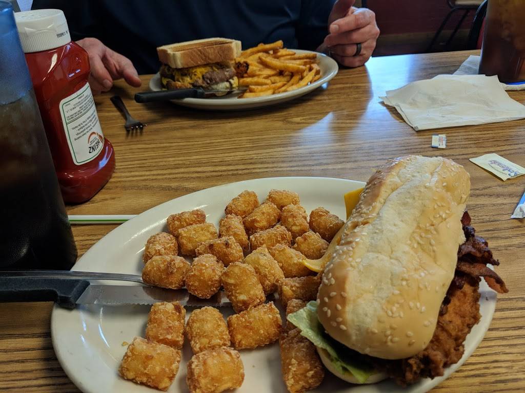 American Burger Center | restaurant | 755 AR-69 BUS, Melbourne, AR 72556, USA | 8703684338 OR +1 870-368-4338