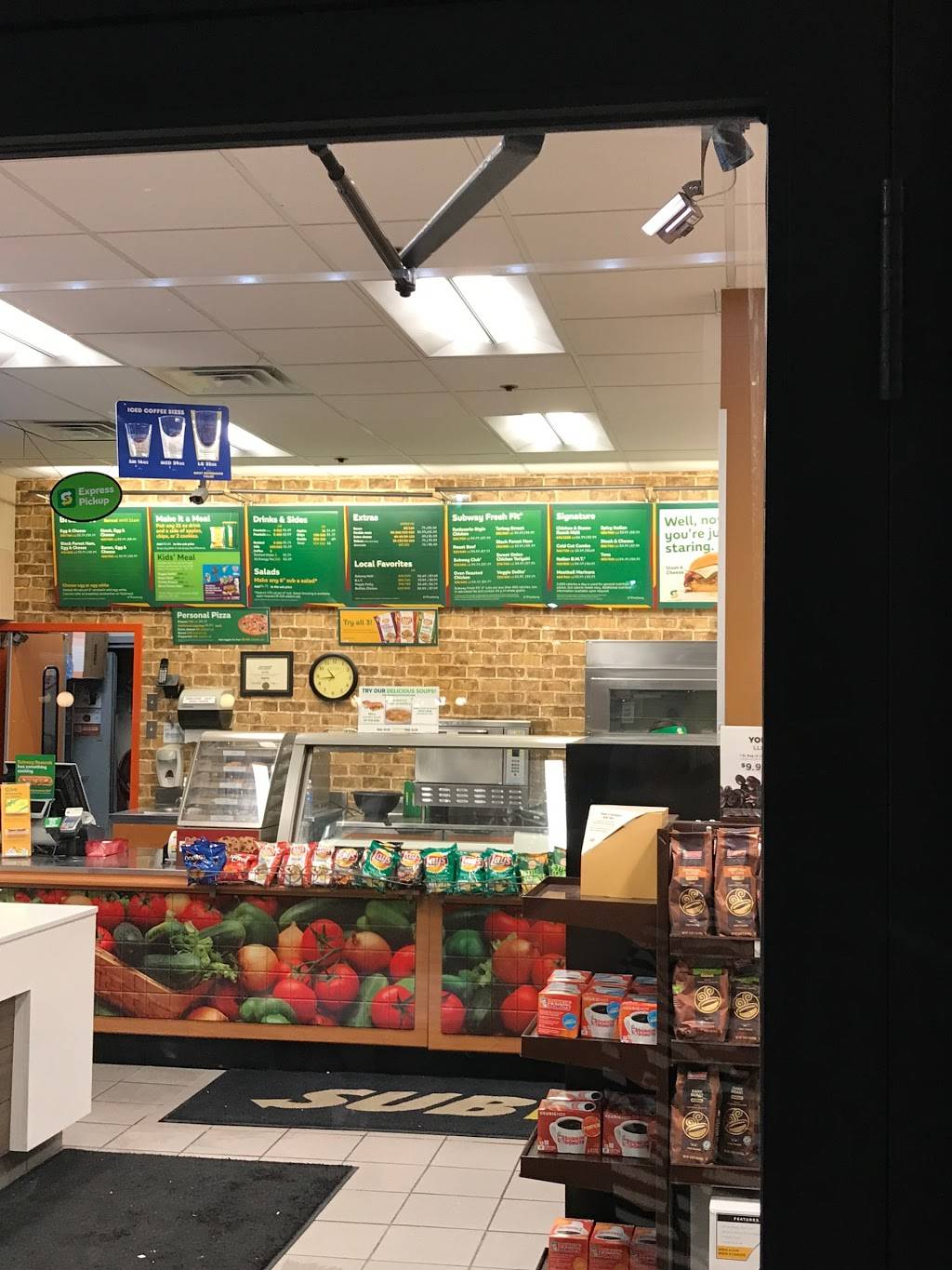 Subway Restaurants | restaurant | 700 Plaza Dr, Secaucus, NJ 07094, USA | 2016179200 OR +1 201-617-9200