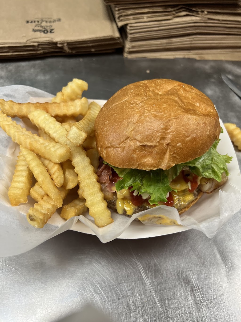 Gerizim Burger Factory Queens | restaurant | 12707 Merrick Blvd, Queens, NY 11434, USA | 3476765133 OR +1 347-676-5133