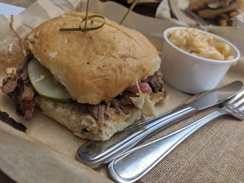 Clutch Smoked Meats | restaurant | 120 Luck Ave SW Suite 200, Roanoke, VA 24011, USA | 5406554080 OR +1 540-655-4080