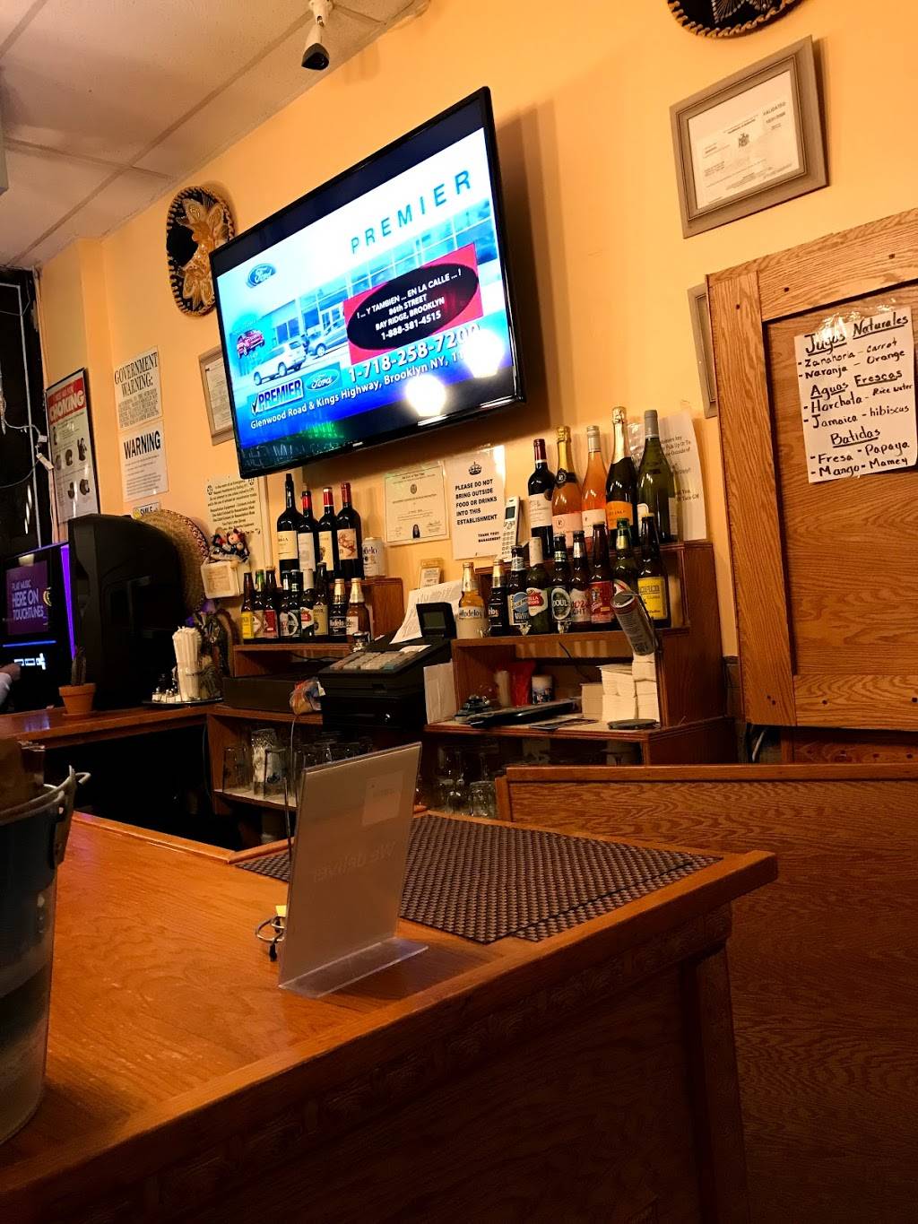 Queen of Tacos | restaurant | 9 E Mosholu Pkwy N, Bronx, NY 10467, USA | 7186521253 OR +1 718-652-1253