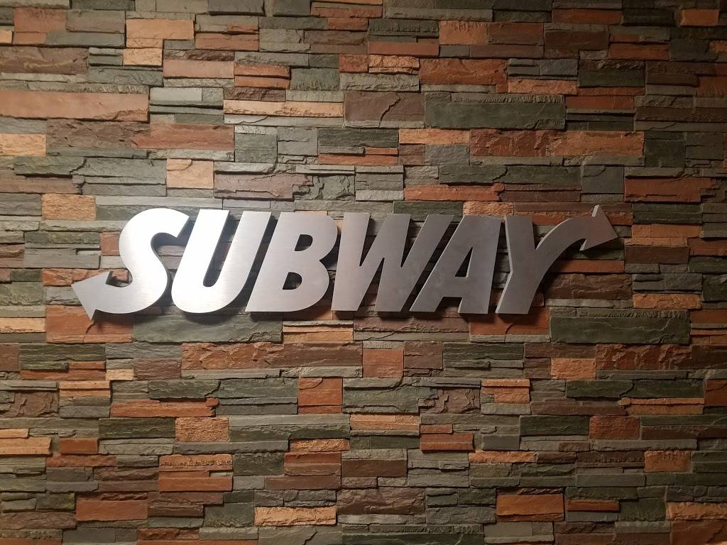 Subway | restaurant | 8415 SE 68th St, Mercer Island, WA 98040, USA | 2064024361 OR +1 206-402-4361