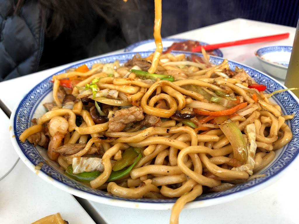 Chop Chop | restaurant | 771 Dundas St W, Toronto, ON M6J 1T9, Canada | 4168428277 OR +1 416-842-8277