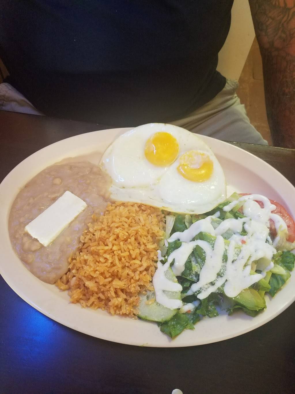 La Veros Mexican Food & Beer | restaurant | 1205 Saviers Rd, Oxnard, CA 93033, USA | 8053856394 OR +1 805-385-6394