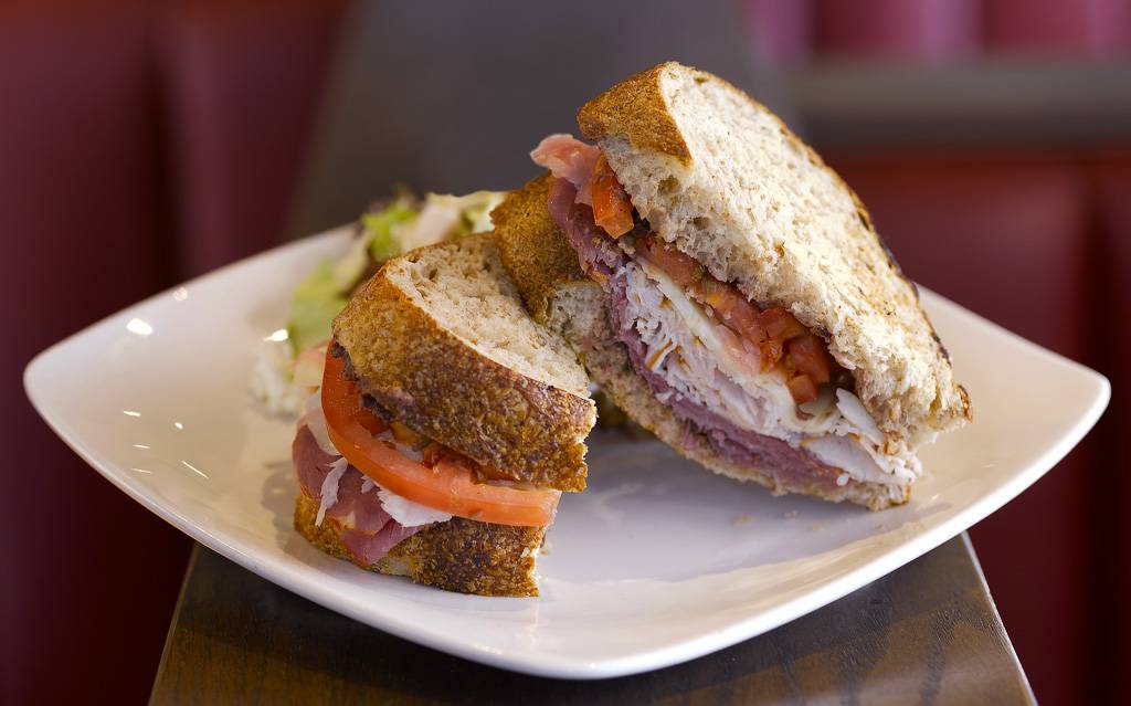 Upper Crust Wood Fired Pizza | restaurant | 5860 N. Classen, Oklahoma City, OK 73118, USA | 4058427743 OR +1 405-842-7743