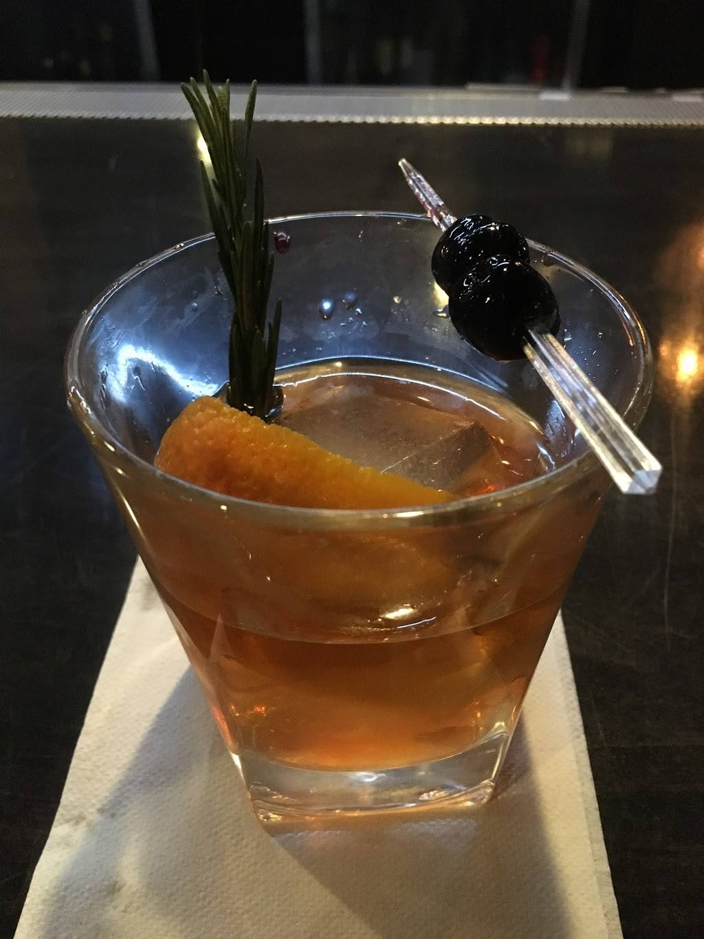 Lincoln House | restaurant | 144 W Badillo St, Covina, CA 91723, USA | 6267329827 OR +1 626-732-9827