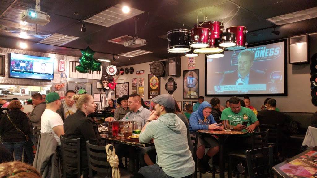 Rock & Wings | restaurant | 2180 White Ln, Bakersfield, CA 93304, USA | 6612825104 OR +1 661-282-5104