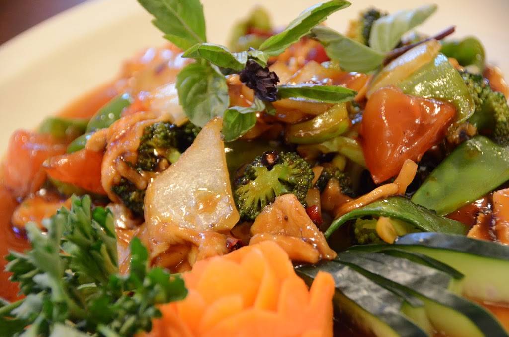 Oryza Asian Cuisine & Bar | restaurant | 5 Sturgis Corner Dr, Iowa City, IA 52246, USA | 3198000888 OR +1 319-800-0888