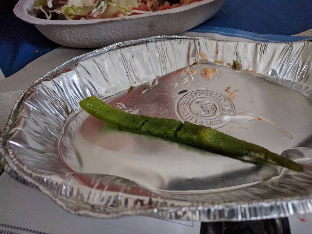 Chipotle Mexican Grill | restaurant | 5 Franklin Village Drive, Franklin, MA 02038, USA | 5088038560 OR +1 508-803-8560