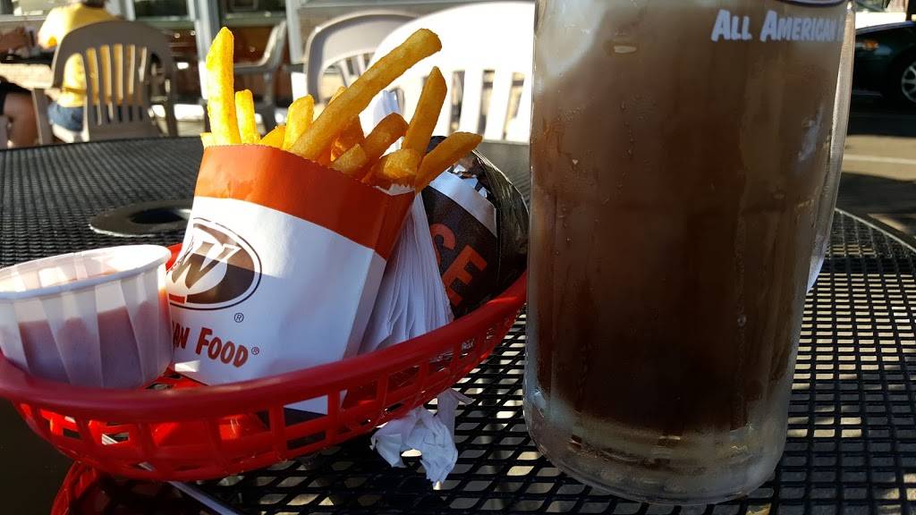 A&W Restaurant | restaurant | 717 E Wisconsin St, Portage, WI 53901, USA | 6087425759 OR +1 608-742-5759