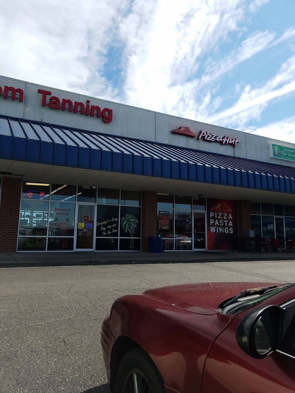 Pizza Hut | meal takeaway | 1025 Jason Pl, Chatham, IL 62629, USA | 2174836071 OR +1 217-483-6071