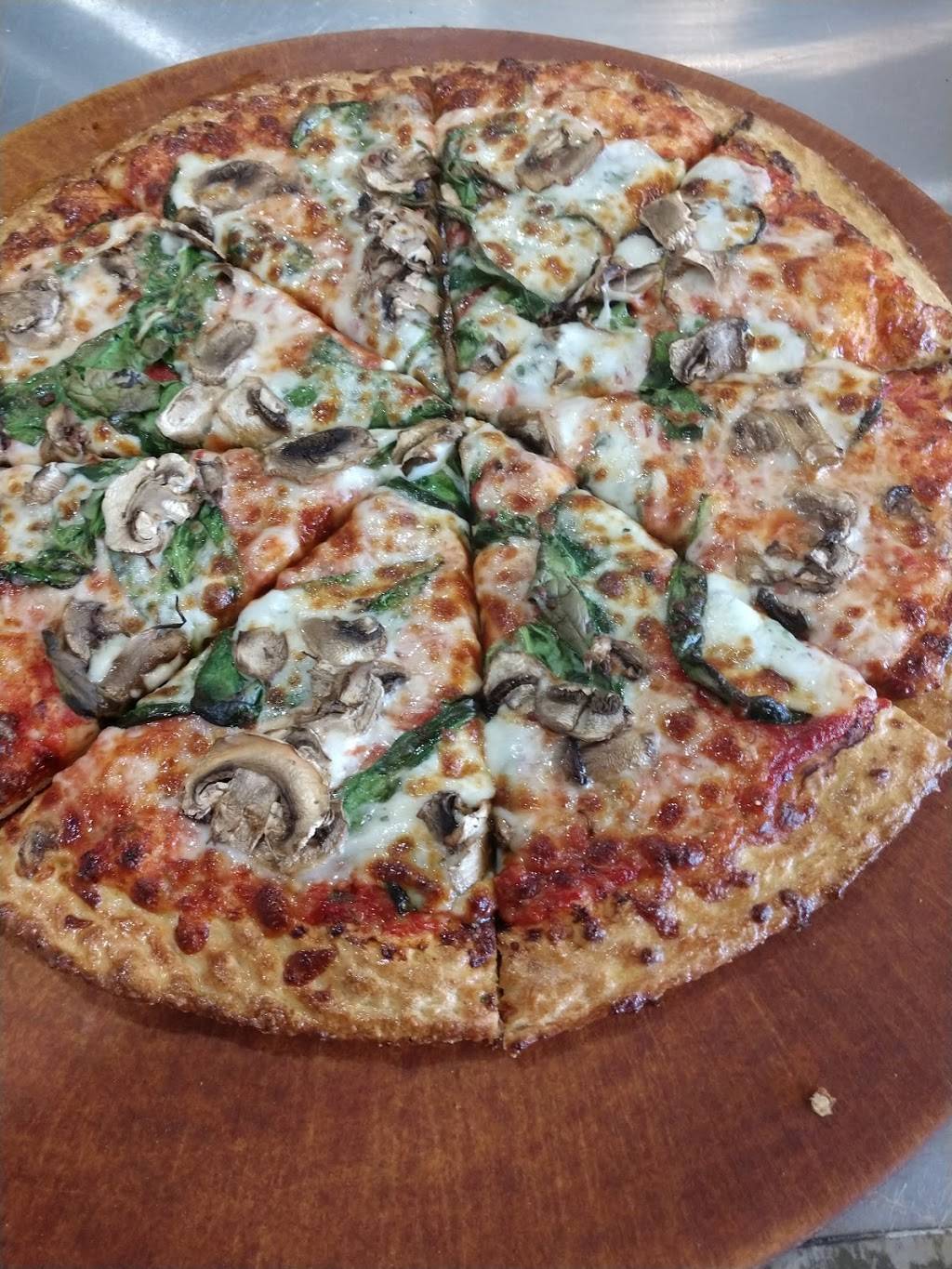 Mama Mias Pizza & Wings | restaurant | 15550 Main St, Hesperia, CA 92345, USA | 7609498475 OR +1 760-949-8475