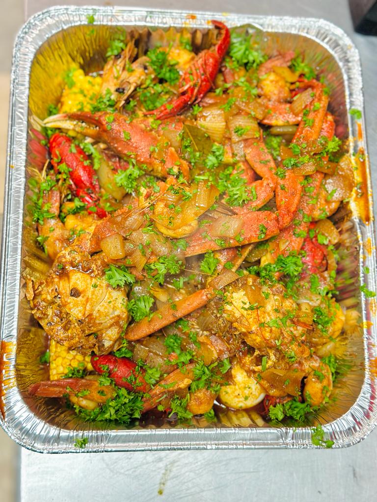 Solo BBQ & Seafood, LLC | restaurant | 1561 S Congress Ave, Delray Beach, FL 33445, USA | 5617742180 OR +1 561-774-2180