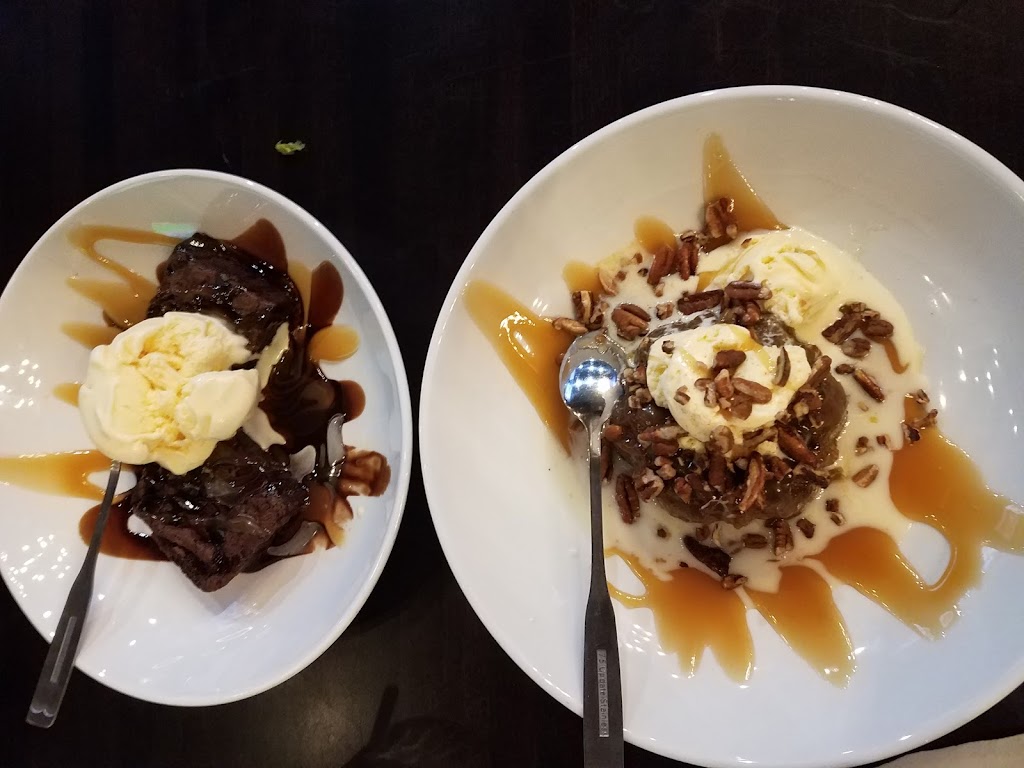 Bostons Restaurant & Sports Bar | restaurant | 2030 S Avenue 3 E, Yuma, AZ 85365, USA | 9282484911 OR +1 928-248-4911