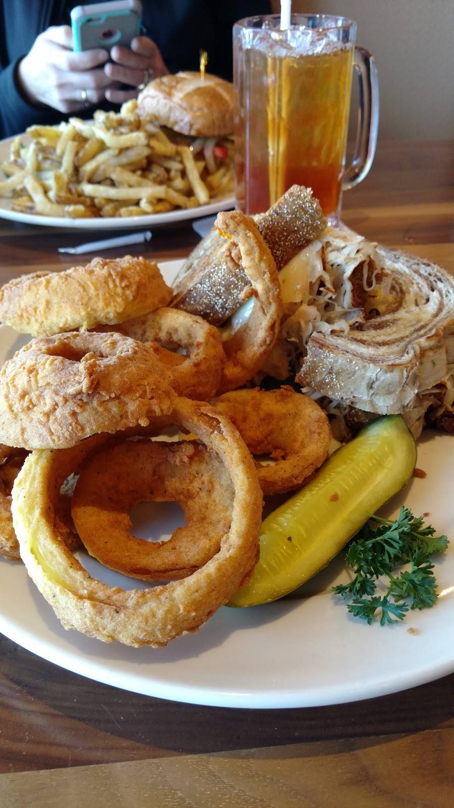 Dukes Bar & Grille | restaurant | 5302 Carlisle Pike, Mechanicsburg, PA 17050, USA | 7174783853 OR +1 717-478-3853