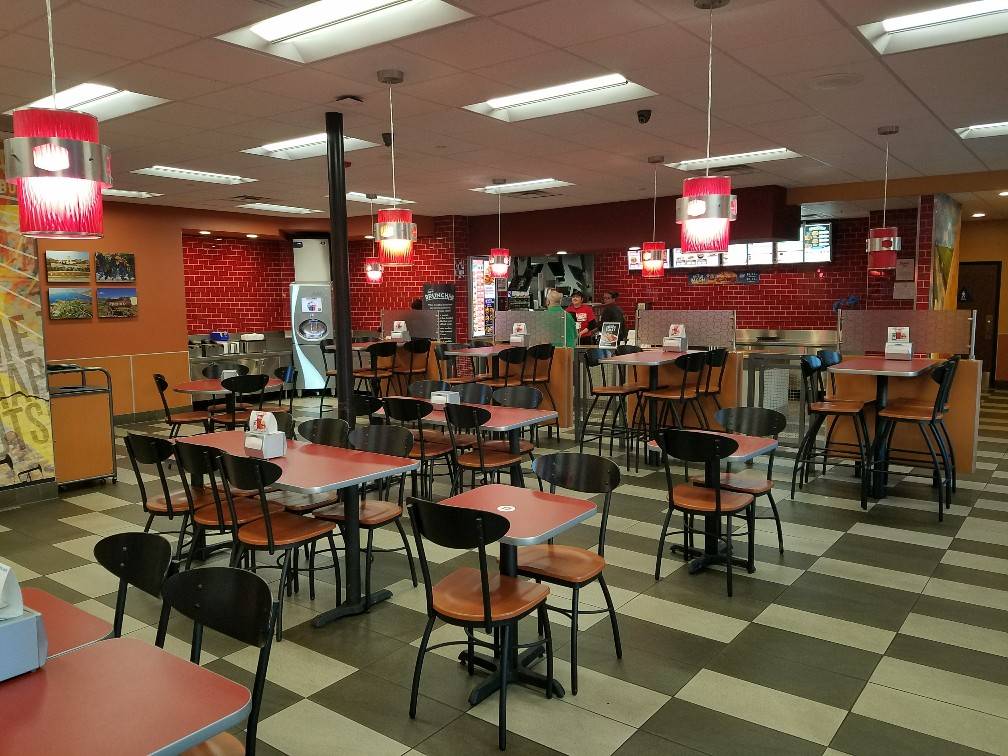 Jack in the Box | restaurant | 29105 Old Town Front St, Temecula, CA 92590, USA | 9515063322 OR +1 951-506-3322