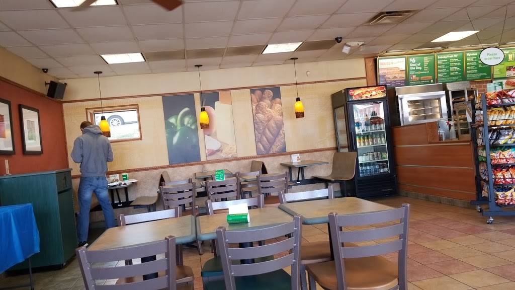 Subway | restaurant | 3030 Ingersoll Ave, Des Moines, IA 50312, USA | 5152556948 OR +1 515-255-6948