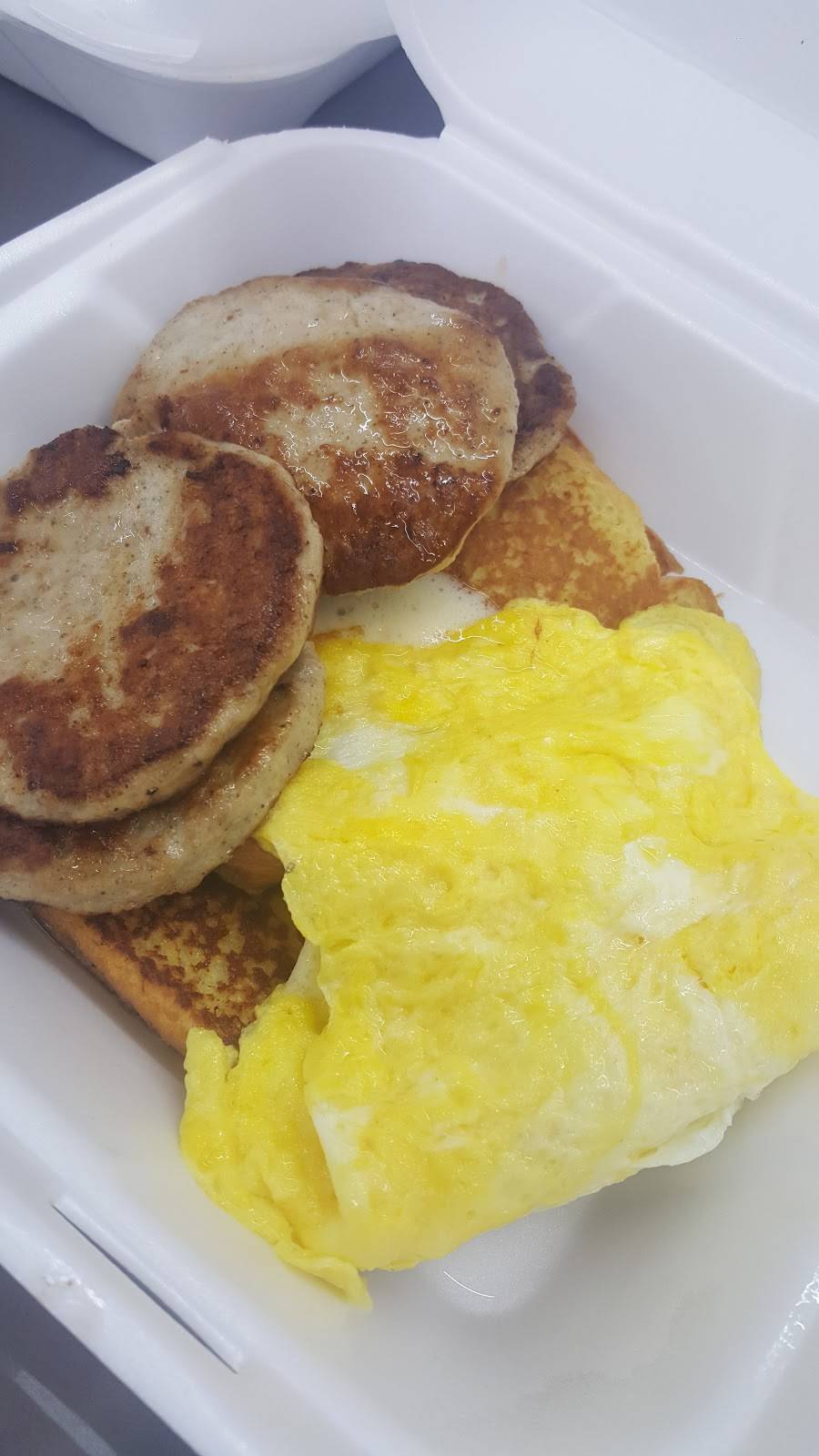 Sammys Breakfast | restaurant | 250 E 103rd St, Chicago, IL 60628, USA | 7732649100 OR +1 773-264-9100