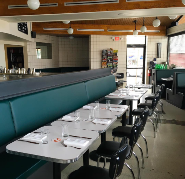 Woodford Food & Beverage | restaurant | 660 Forest Ave, Portland, ME 04103, USA | 2072008503 OR +1 207-200-8503