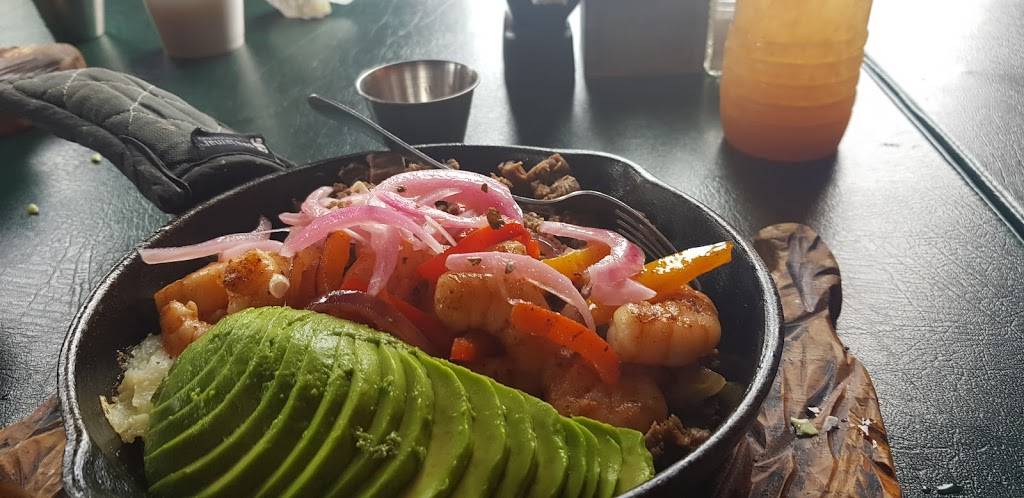 Tacos Casa Sonora | restaurant | Parque Azteca Nte 294-1, Playas, Rivera, 22500 Tijuana, B.C., Mexico | 016646318036 OR +52 664 631 8036