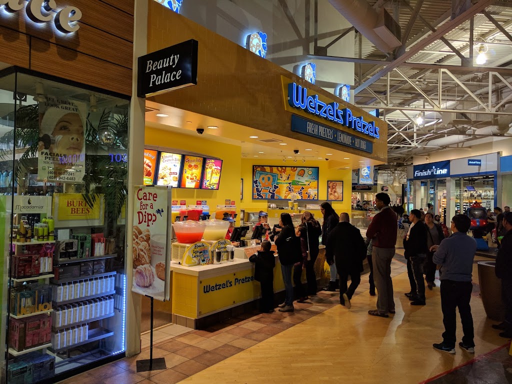 Wetzels Pretzels | bakery | 447 Great Mall Dr #K113, Milpitas, CA 95035, USA | 4089340400 OR +1 408-934-0400