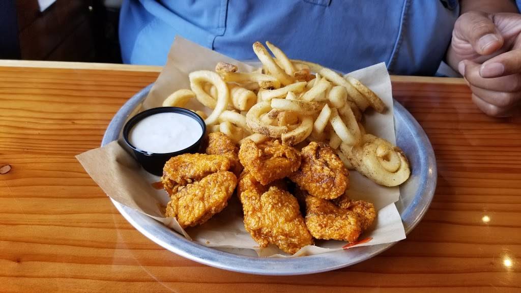 Hooters of Memphis Southeast | meal takeaway | 7535 Winchester Rd, Memphis, TN 38125, USA | 9016248262 OR +1 901-624-8262