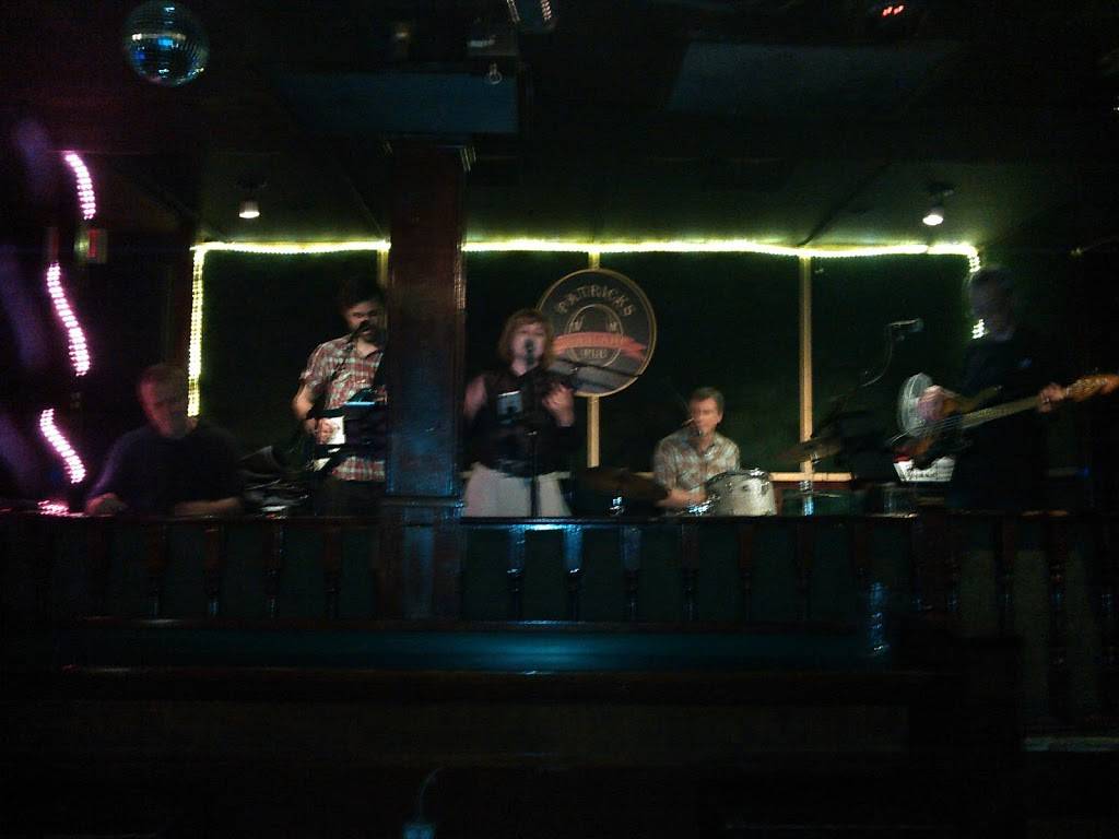 Patricks Gaslamp Pub | restaurant | 428 F St, San Diego, CA 92101, USA | 6192333077 OR +1 619-233-3077