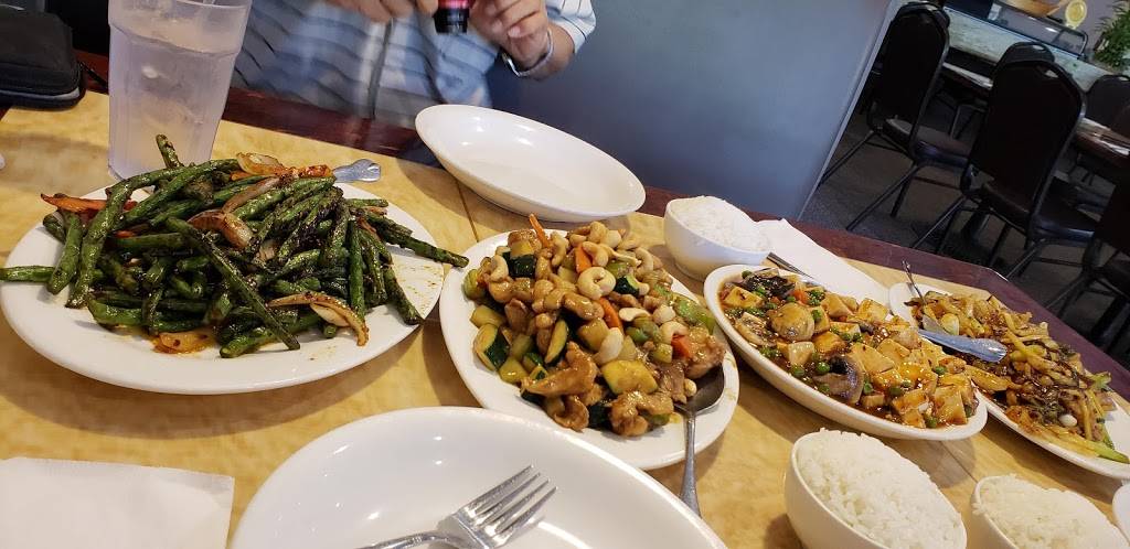 Lotus Fusion | restaurant | 1620 W El Camino Ave, Sacramento, CA 95833, USA | 9169203300 OR +1 916-920-3300