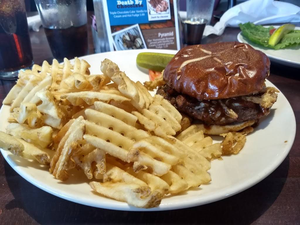 Christos New City Grill | restaurant | 3291 Teal Rd, Lafayette, IN 47905, USA | 7654746618 OR +1 765-474-6618