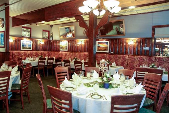 The Greenbriar Inn | restaurant | 8735 N Foothills Hwy, Boulder, CO 80302, USA | 3034407979 OR +1 303-440-7979