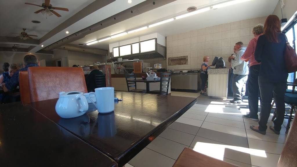 Daylight Diner | restaurant | 2641 Television Rd, Peterborough, ON K9J 6Y2, Canada | 7057755000 OR +1 705-775-5000