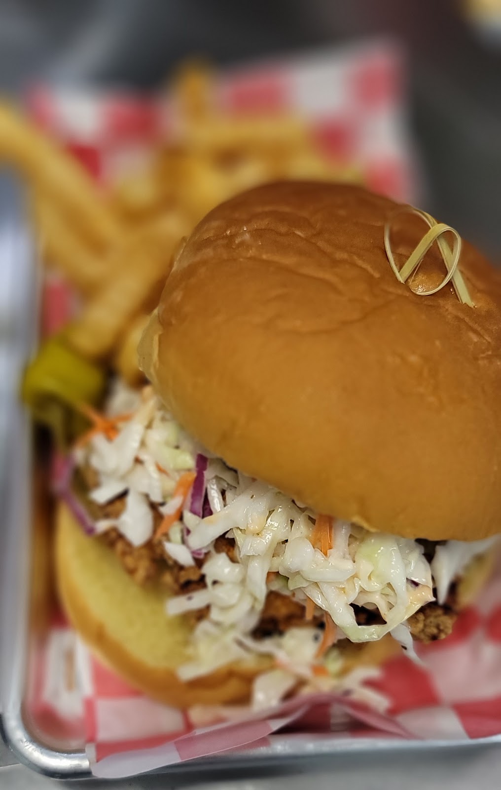 The Hot Chik | restaurant | 670 Lake Joy Rd Suite 400, Kathleen, GA 31047, USA | 4783135459 OR +1 478-313-5459