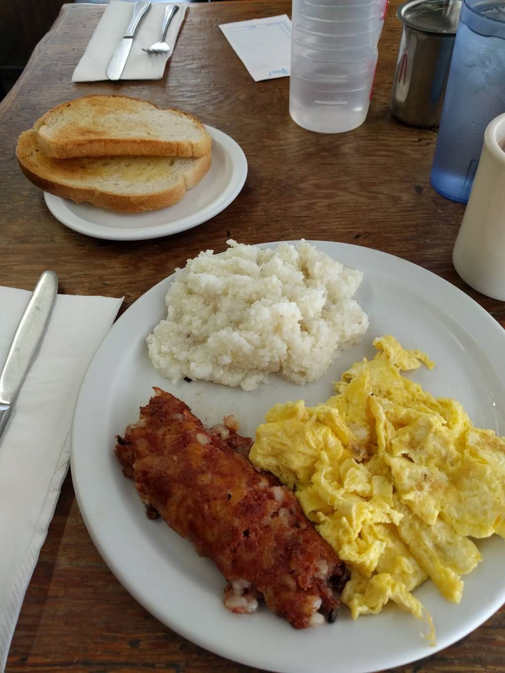 Jerrys Coffee Shop | restaurant | 4817 E Los Angeles Ave, Simi Valley, CA 93063, USA | 8055261652 OR +1 805-526-1652