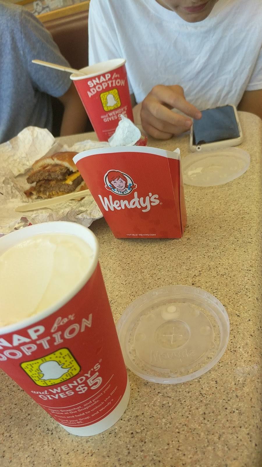 Wendys | restaurant | 715 S Main St, Leitchfield, KY 42754, USA | 2702590530 OR +1 270-259-0530