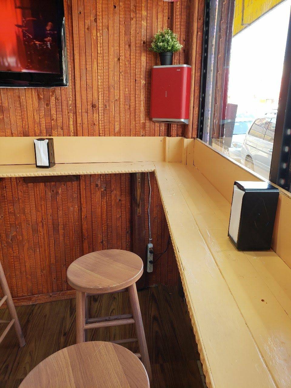 Empanadas Monumental | restaurant | 316 Market St, Paterson, NJ 07501, USA | 9738817111 OR +1 973-881-7111