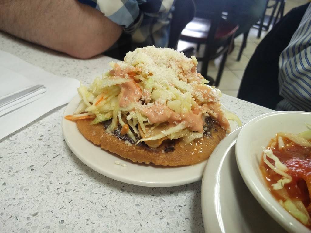 Corinto Restaurant | restaurant | 7611 Marlboro Pike, District Heights, MD 20747, USA | 2405325446 OR +1 240-532-5446