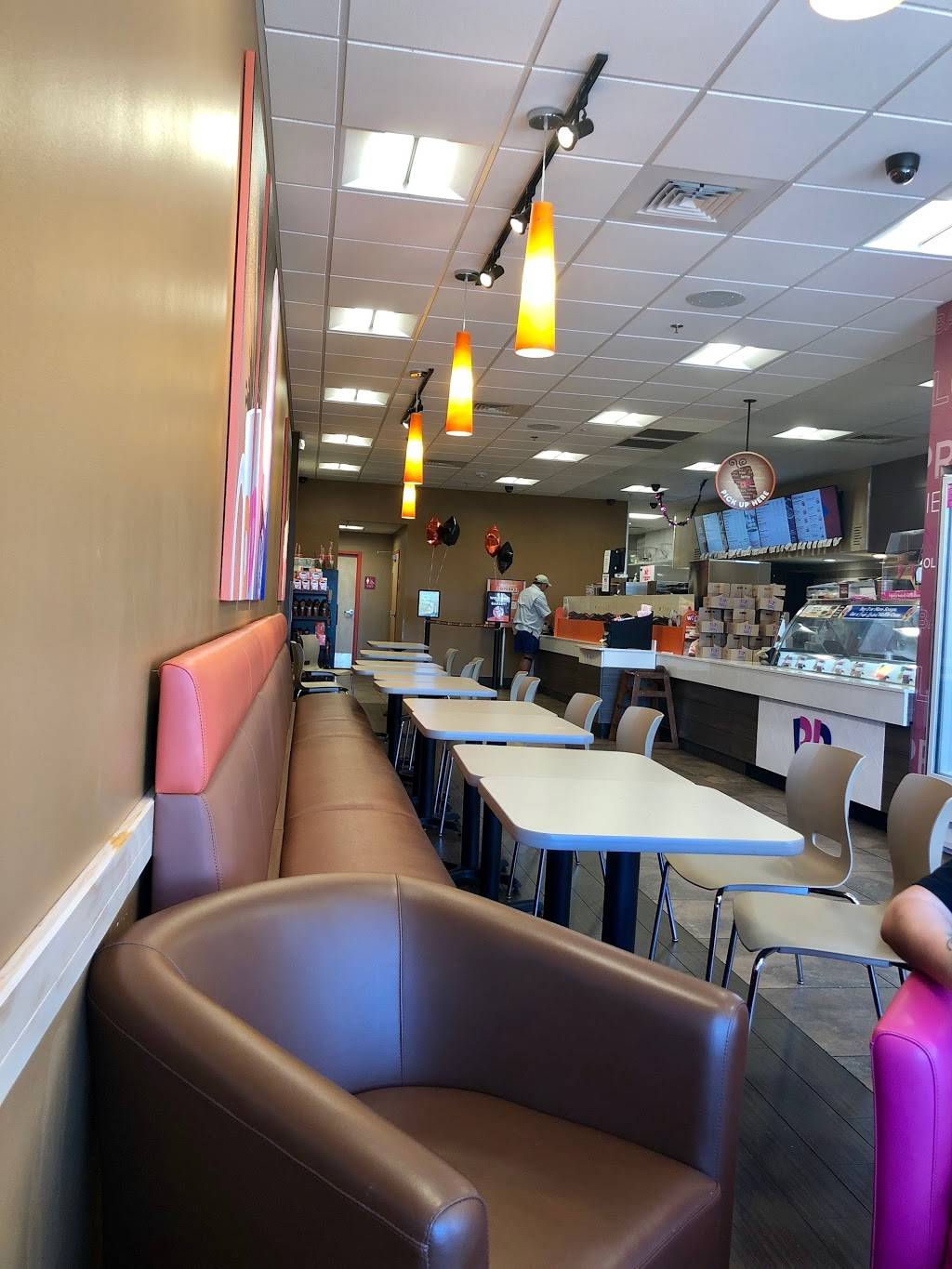 Dunkin | cafe | 3302 E Bay Dr, Holmes Beach, FL 34217, USA | 9412420260 OR +1 941-242-0260