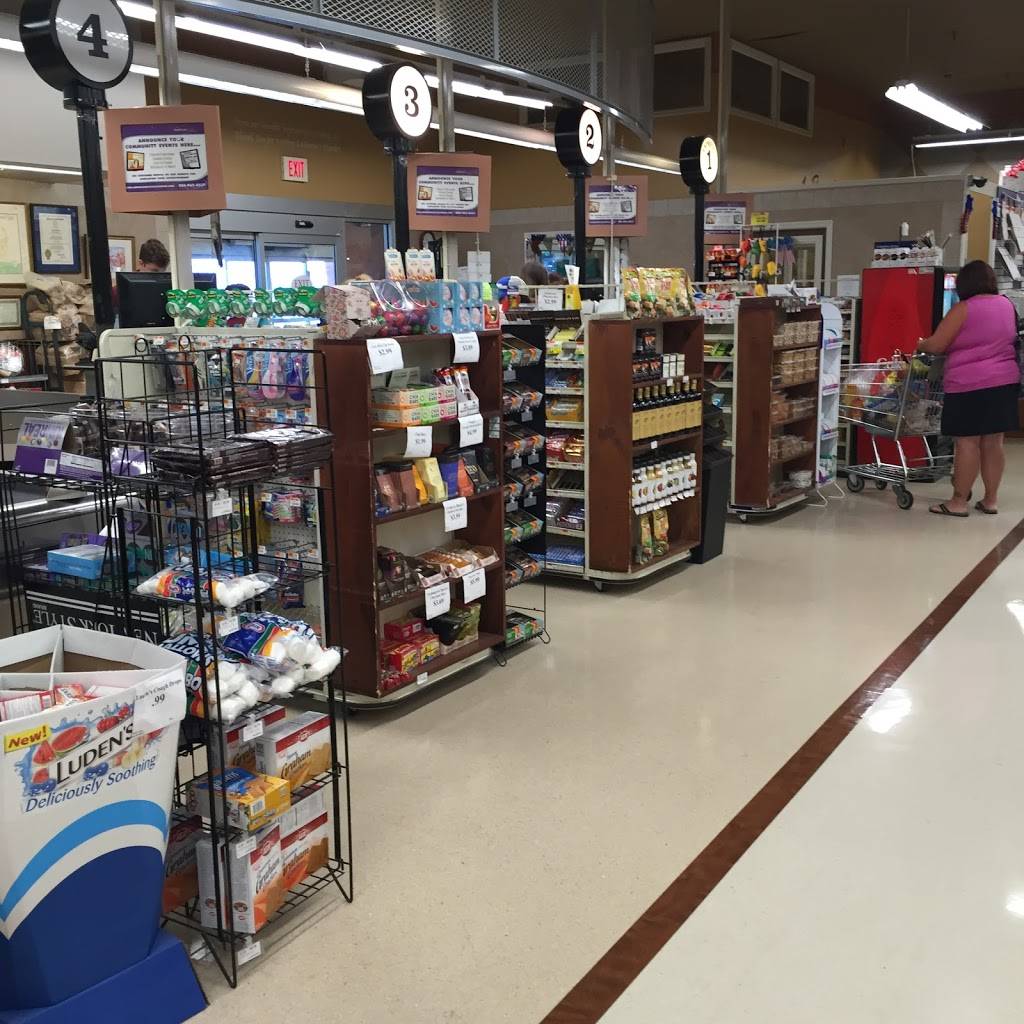 LaBonnes Market | restaurant | 639 Straits Turnpike, Watertown, CT 06795, USA | 8602749631 OR +1 860-274-9631