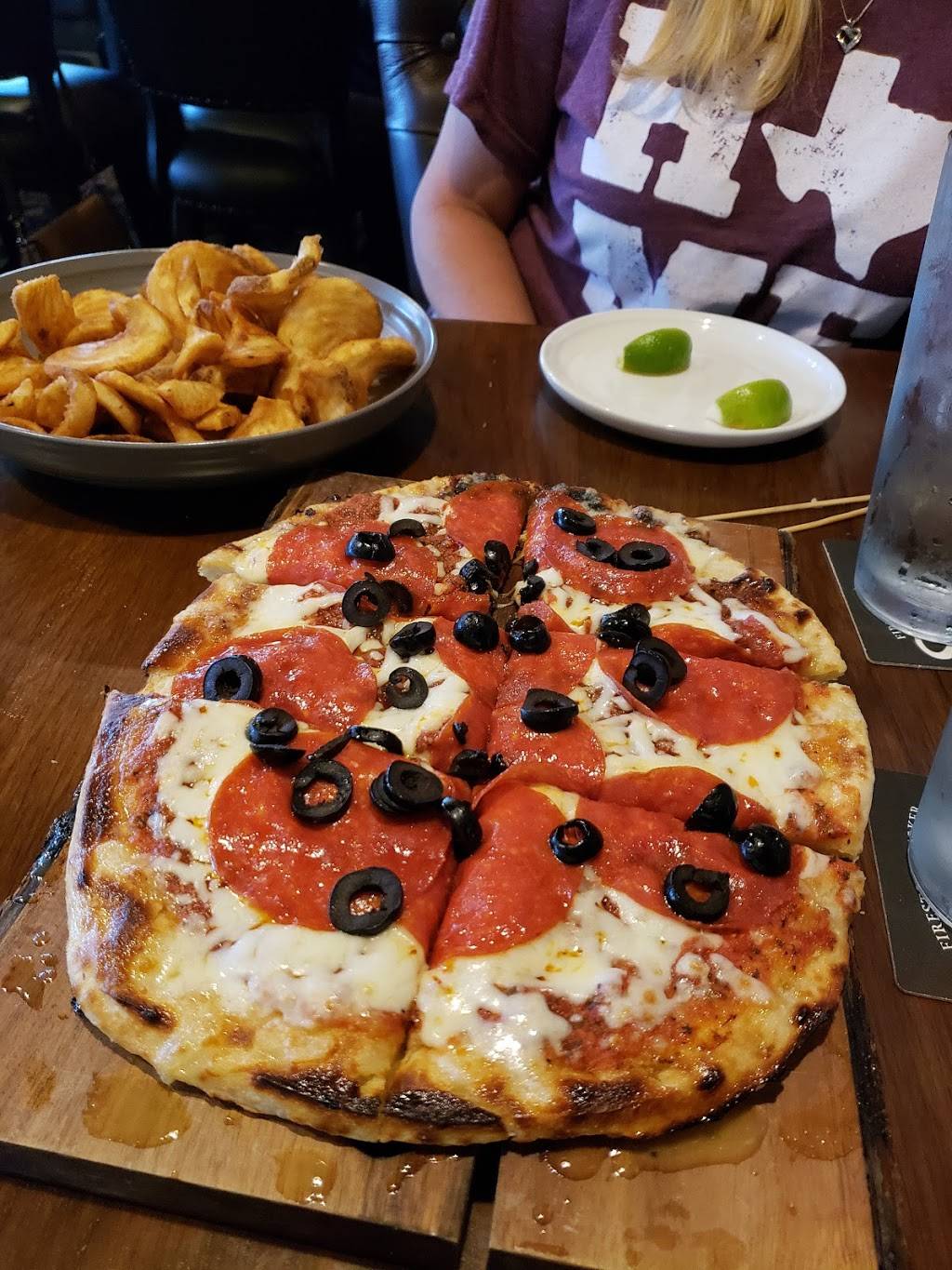 The Rim | restaurant | 295 E Renfro St, Burleson, TX 76028, USA | 8177207707 OR +1 817-720-7707