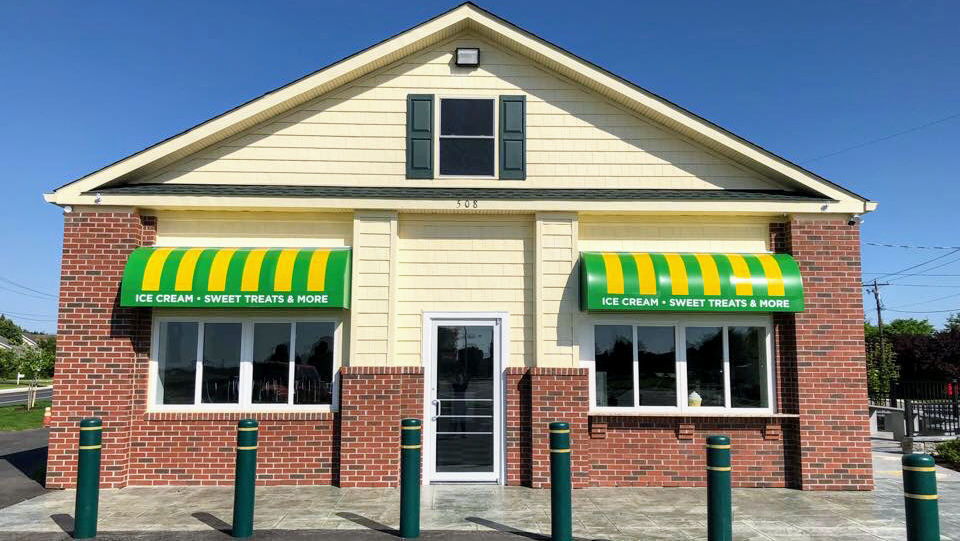 The Lions Den Ice Cream Parlor & Diner | restaurant | 508 Railroad Ave, Centreville, MD 21617, USA | 4432628016 OR +1 443-262-8016